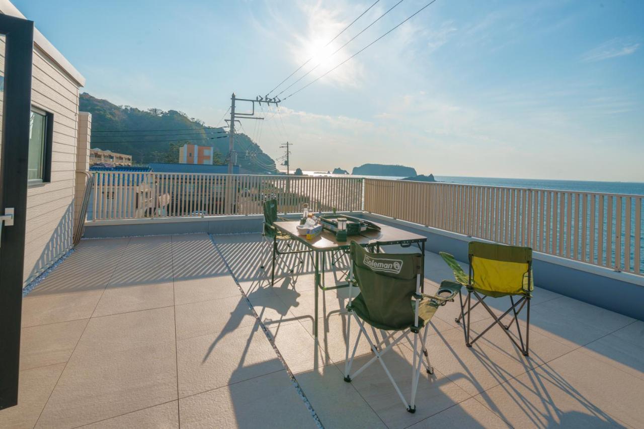 Ryu Shi Ma Ocean View Villa Kyonan Exteriör bild