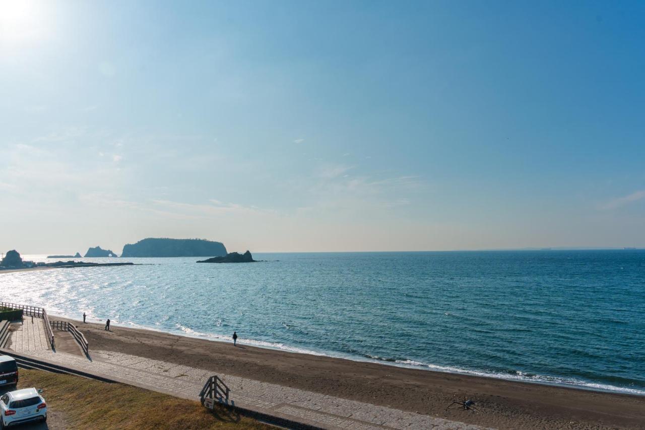 Ryu Shi Ma Ocean View Villa Kyonan Exteriör bild